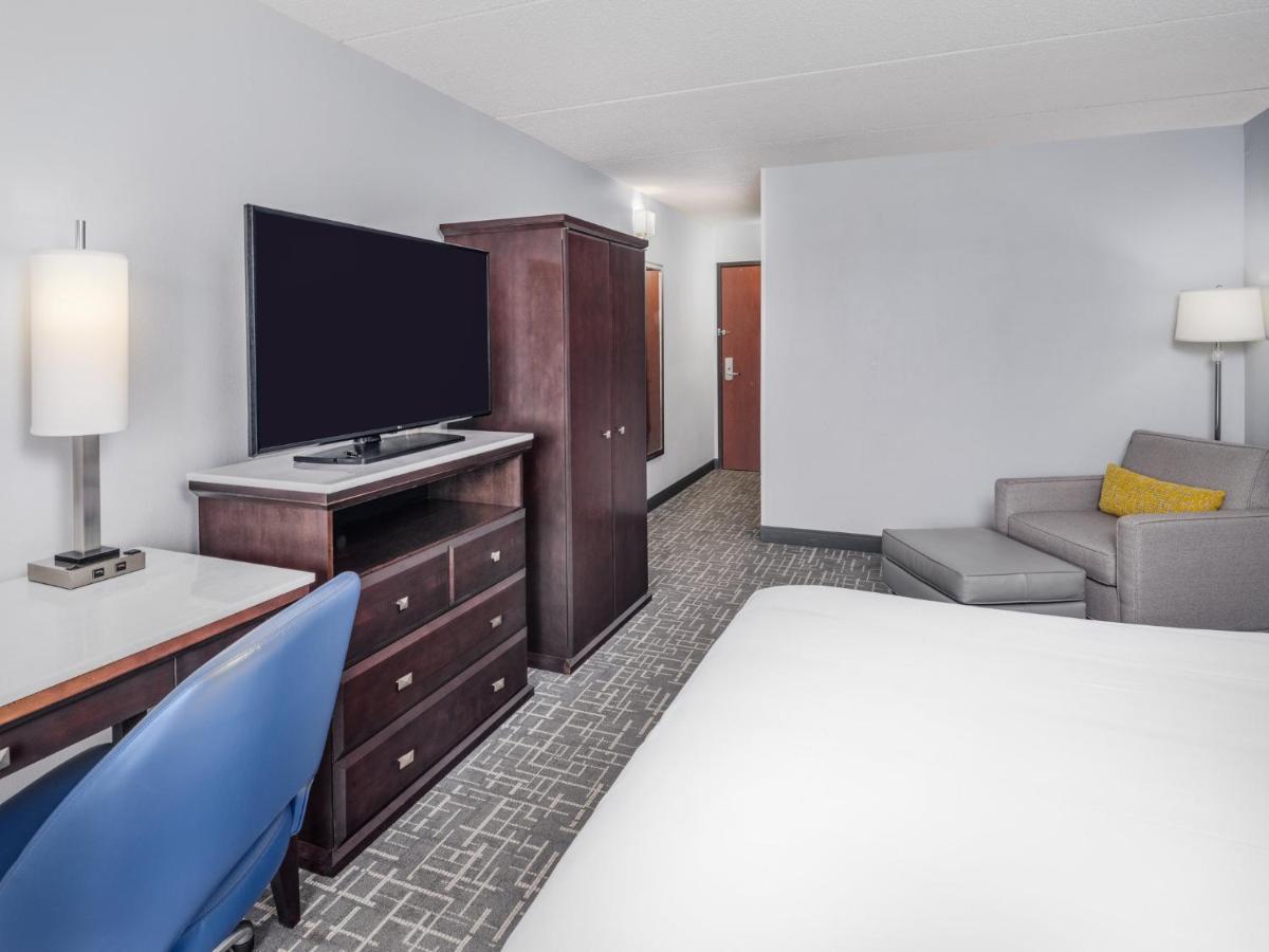 Crowne Plaza Milwaukee South By Ihg Hotel Eksteriør billede